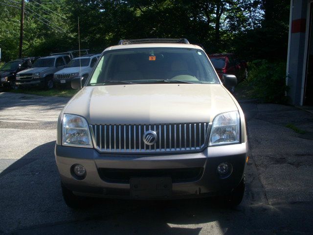 2005 Mercury Mountaineer Touring Signature Sedan 4D