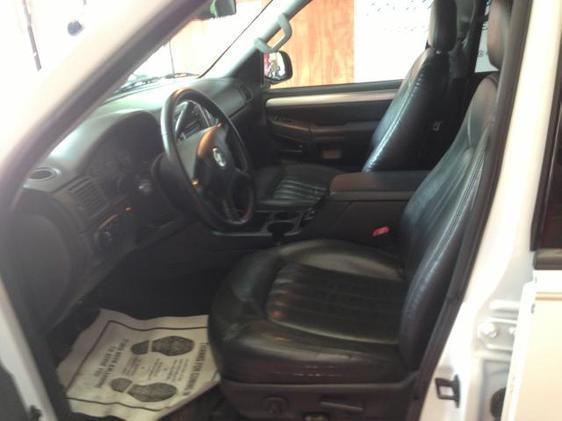 2005 Mercury Mountaineer LT Ext. Cab 4WD DRW