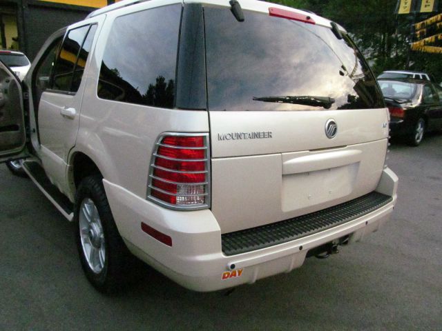 2005 Mercury Mountaineer Unknown