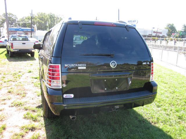 2005 Mercury Mountaineer Unknown