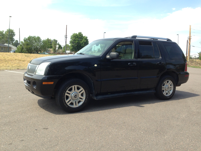 2005 Mercury Mountaineer Touring Signature Sedan 4D