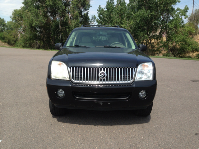 2005 Mercury Mountaineer Touring Signature Sedan 4D