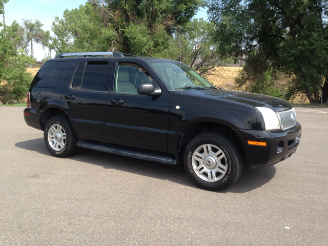 2005 Mercury Mountaineer Touring Signature Sedan 4D