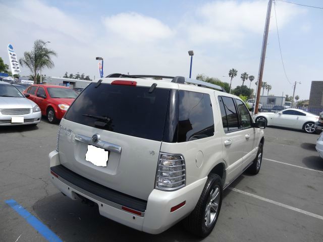 2005 Mercury Mountaineer 2500 HD 4X4