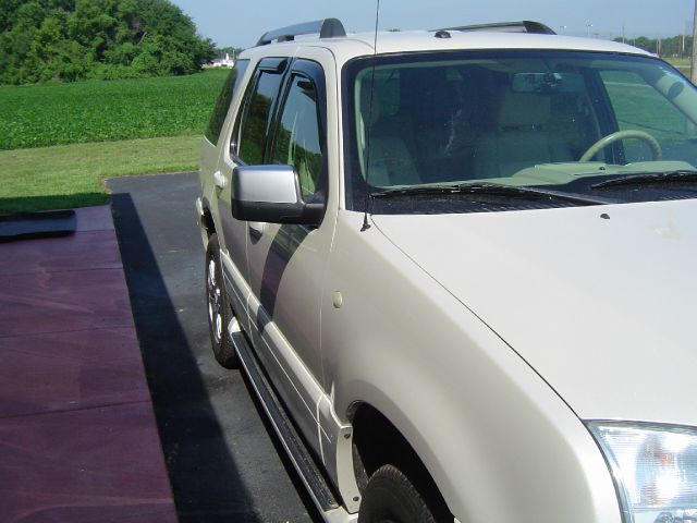 2006 Mercury Mountaineer 2500 HD 4X4