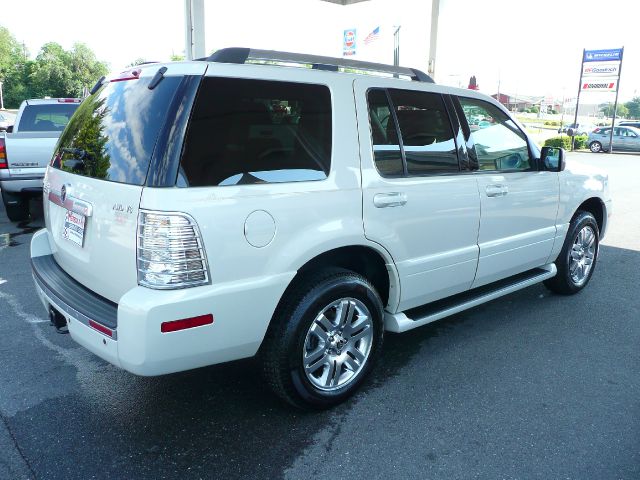 2006 Mercury Mountaineer 2500 HD 4X4