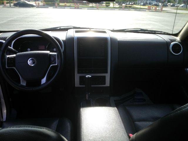 2006 Mercury Mountaineer R1