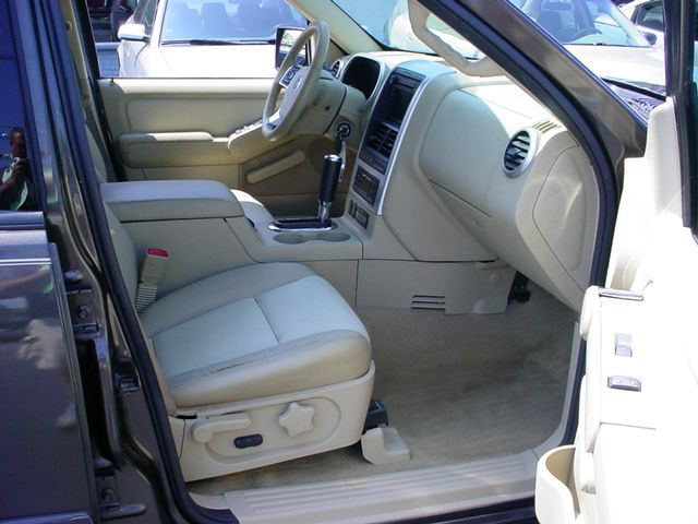 2006 Mercury Mountaineer 2500 HD 4X4