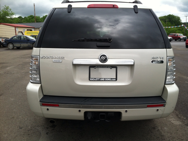 2006 Mercury Mountaineer 2500 HD 4X4