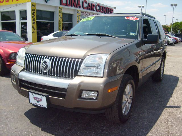 2006 Mercury Mountaineer GL 4D Sedan