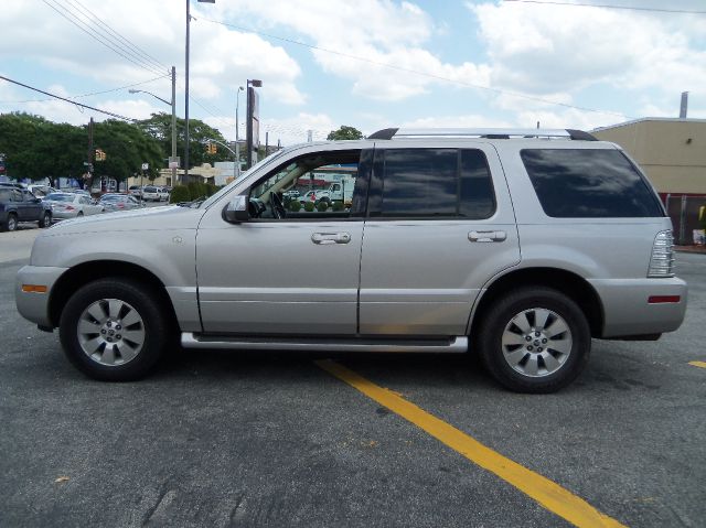2006 Mercury Mountaineer Eddie Bauer - 4WD