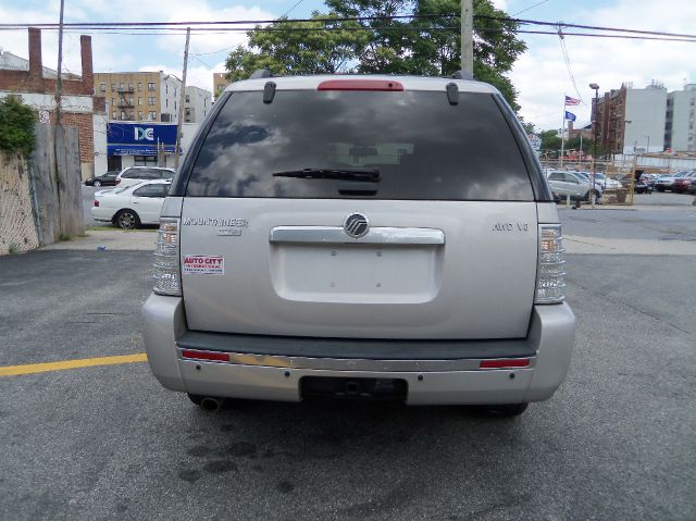 2006 Mercury Mountaineer Eddie Bauer - 4WD