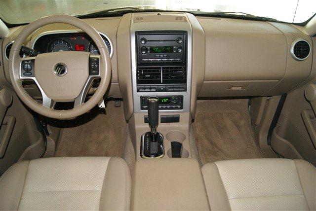 2007 Mercury Mountaineer XLE AWD Van