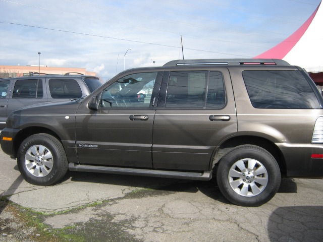 2008 Mercury Mountaineer Typessedan