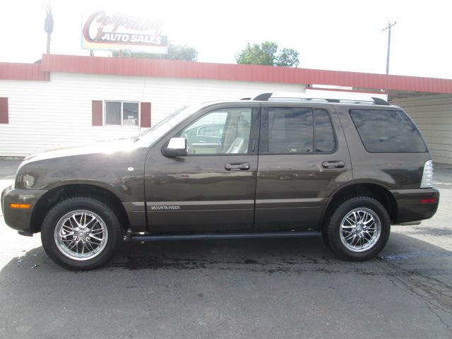 2008 Mercury Mountaineer 2500 HD 4X4