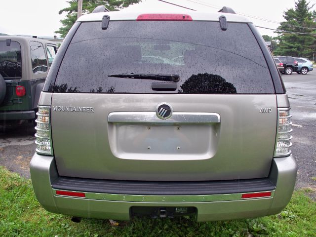 2008 Mercury Mountaineer Typessedan