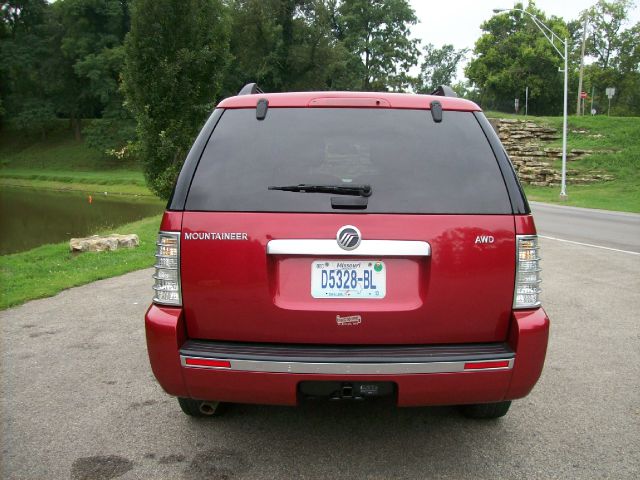 2008 Mercury Mountaineer Typessedan