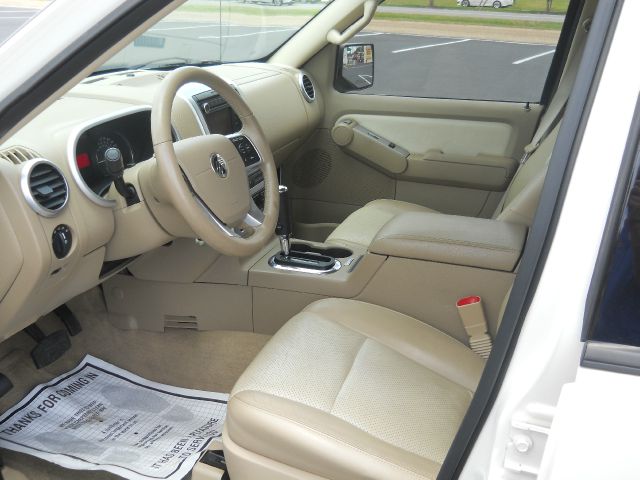 2008 Mercury Mountaineer 2500 HD 4X4