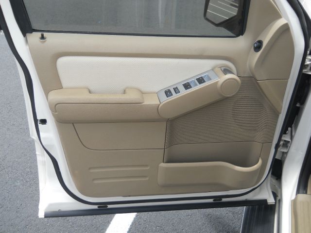 2008 Mercury Mountaineer 2500 HD 4X4