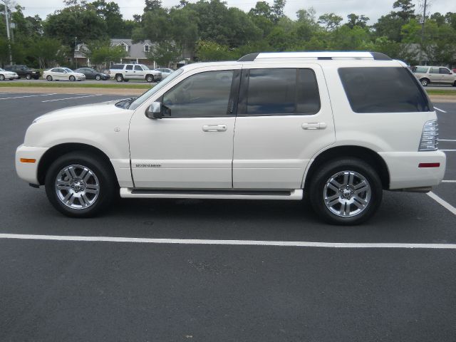 2008 Mercury Mountaineer 2500 HD 4X4