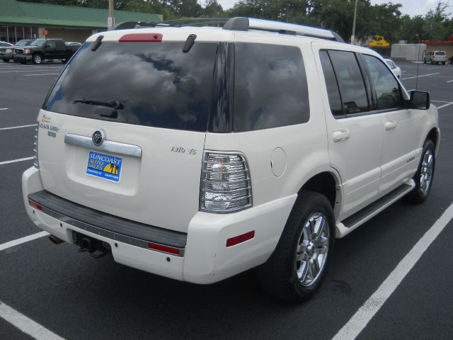 2008 Mercury Mountaineer 2500 HD 4X4