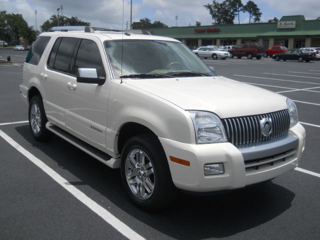 2008 Mercury Mountaineer 2500 HD 4X4