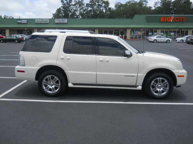 2008 Mercury Mountaineer 2500 HD 4X4