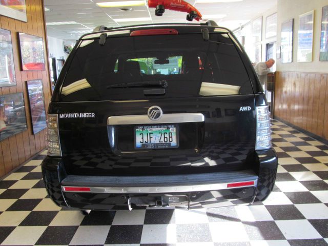 2009 Mercury Mountaineer Typessedan