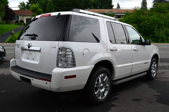 2010 Mercury Mountaineer XLT XCAB