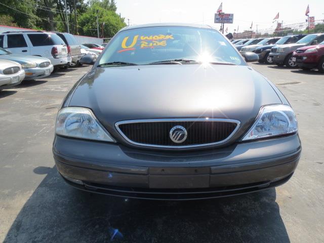 2003 Mercury Sable 3rd Row/ Leather