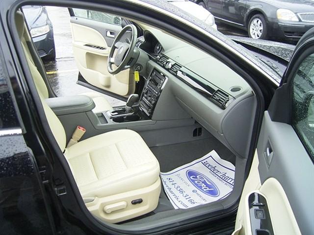 2008 Mercury Sable Luxury II Sedan