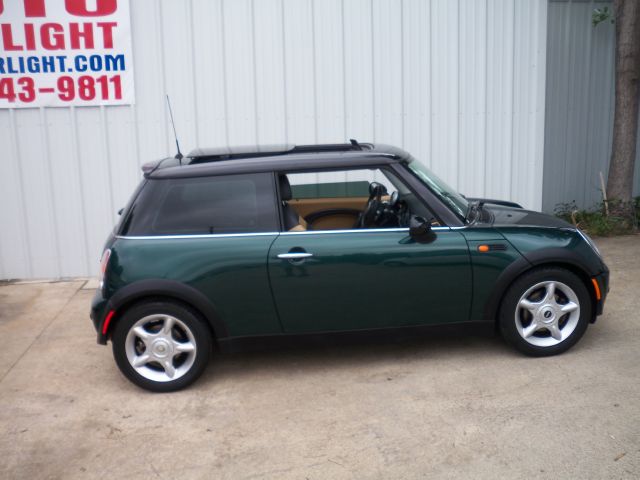2004 Mini Cooper LTZ - New Tires