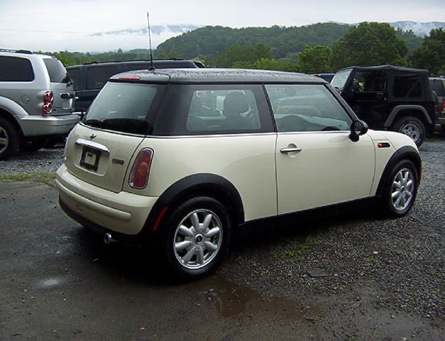 2004 Mini Cooper Base