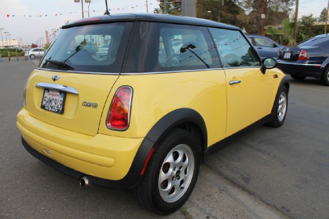 2004 Mini Cooper Base
