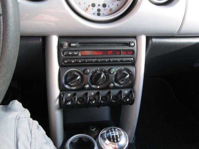 2004 Mini Cooper Base