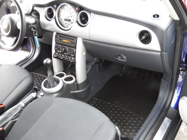2005 Mini Cooper Base