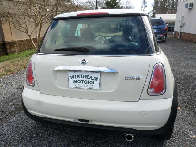 2005 Mini Cooper Base
