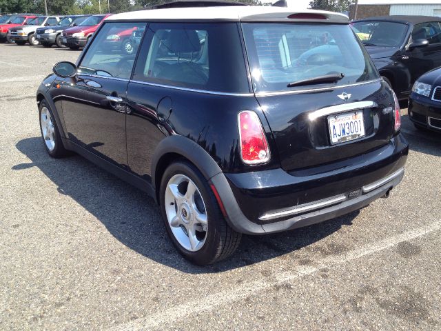 2005 Mini Cooper Base