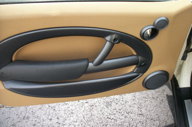 2005 Mini Cooper Base