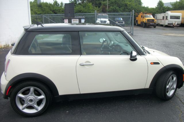 2005 Mini Cooper Base