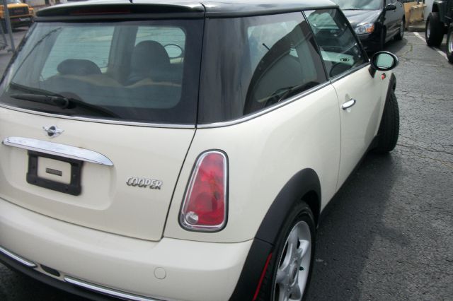 2005 Mini Cooper Base