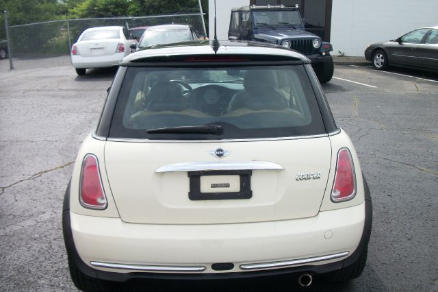 2005 Mini Cooper Base