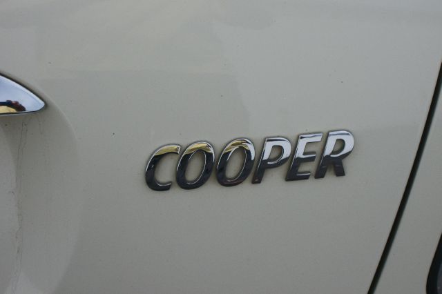 2005 Mini Cooper Base