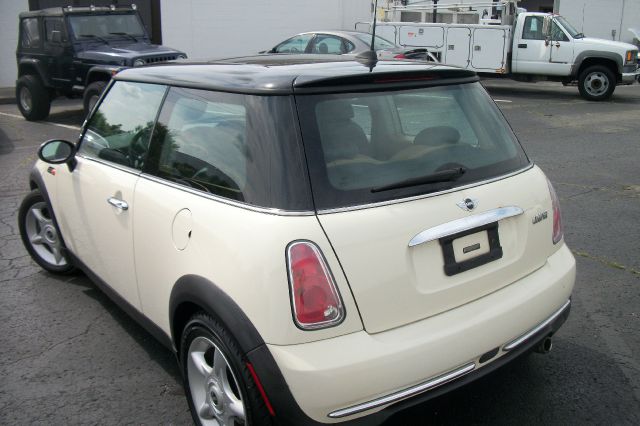 2005 Mini Cooper Base