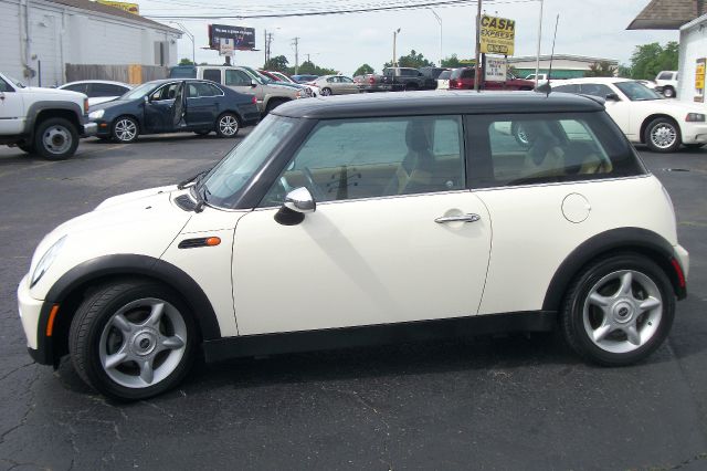 2005 Mini Cooper Base