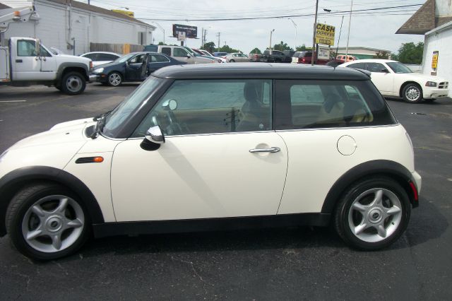 2005 Mini Cooper Base