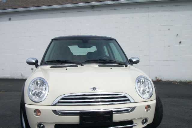 2005 Mini Cooper Base