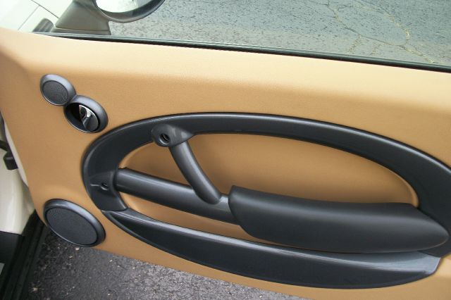 2005 Mini Cooper Base