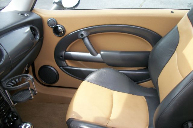 2005 Mini Cooper Base