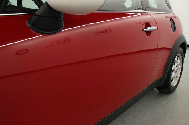 2005 Mini Cooper 2WD Ext Cab 125.9 SL